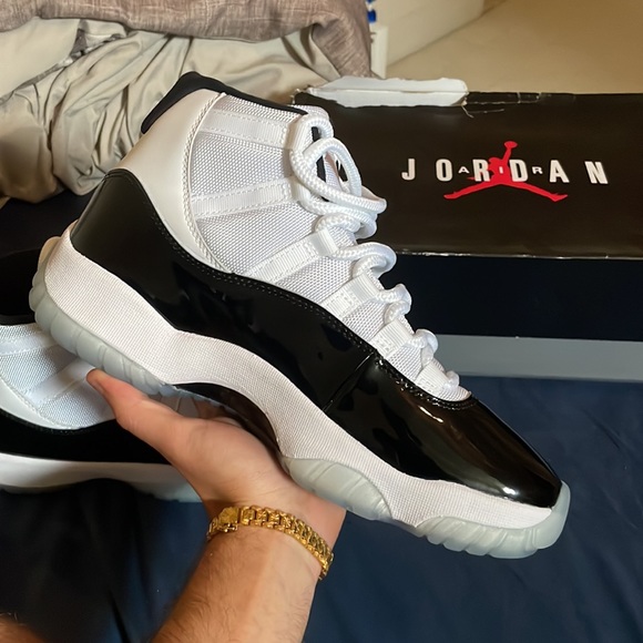 Jordan 11 Concord - Picture 3 of 9